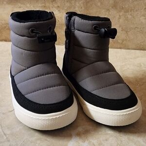 Cat & Jack Puffer Boots Size 5